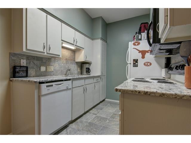 Listing photo 1 of 106 E 30th St  #207