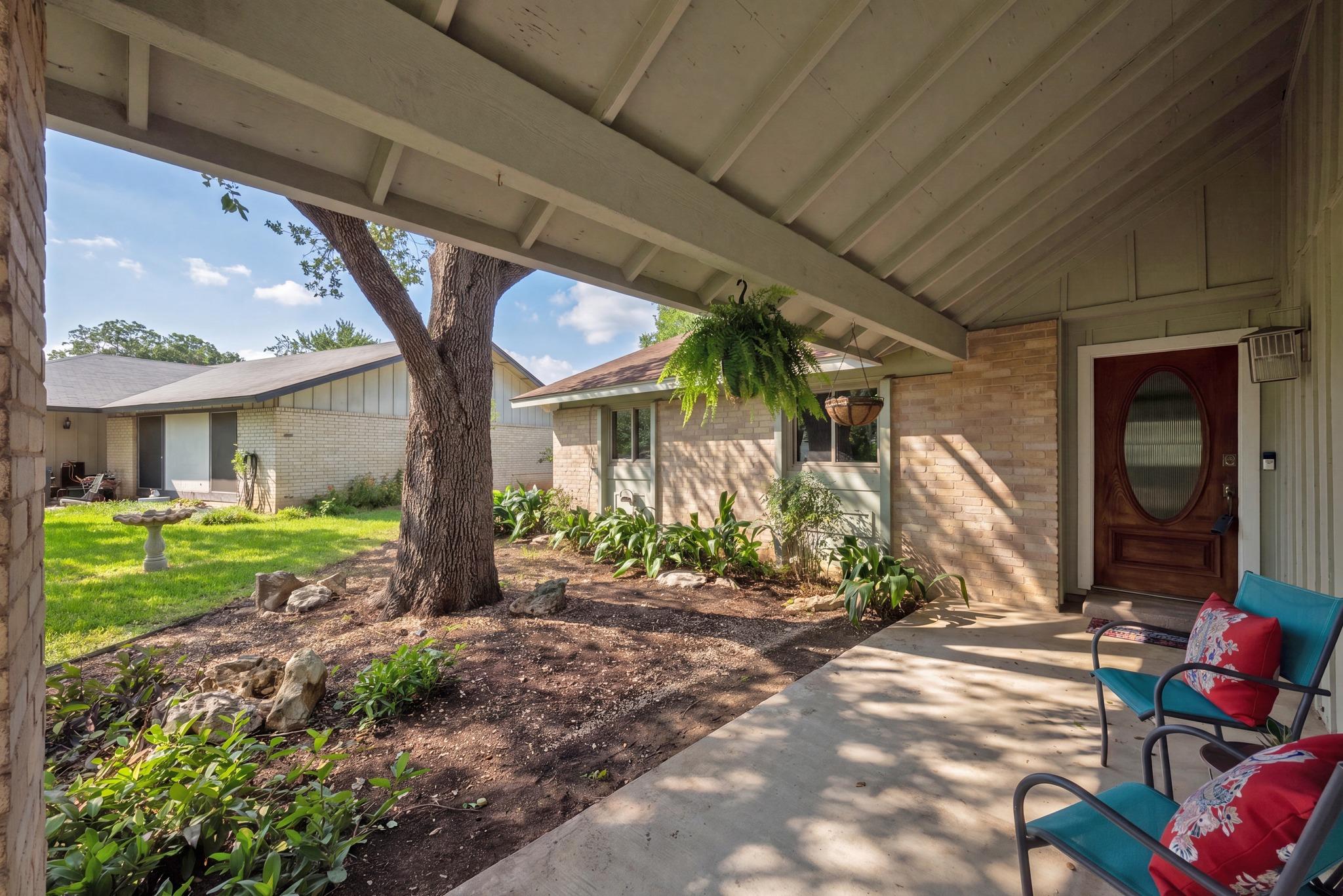 Listing photo 1 of 5109  Fort Mason Dr