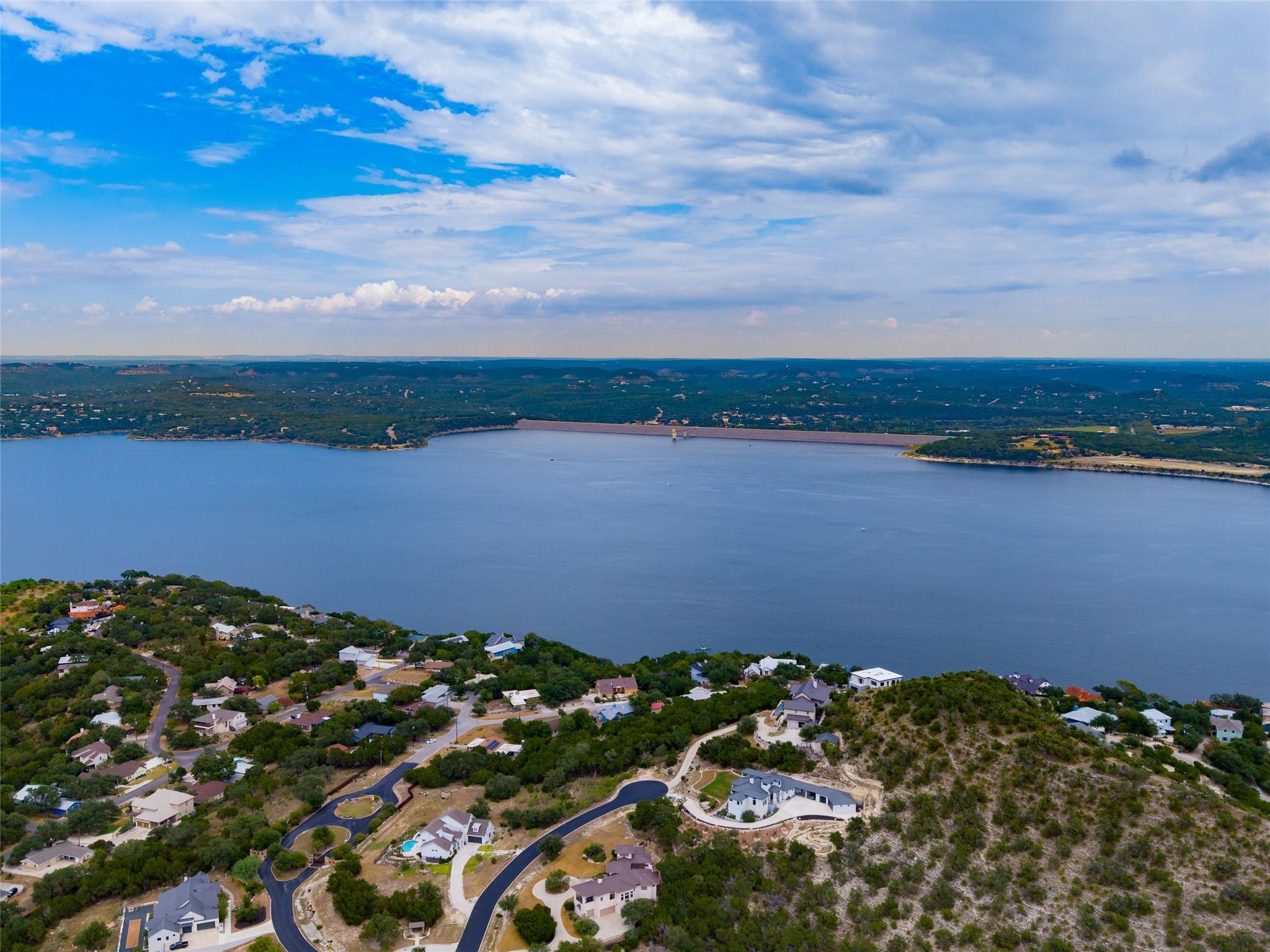 Listing photo 1 of 1015  Thunderbolt Rd