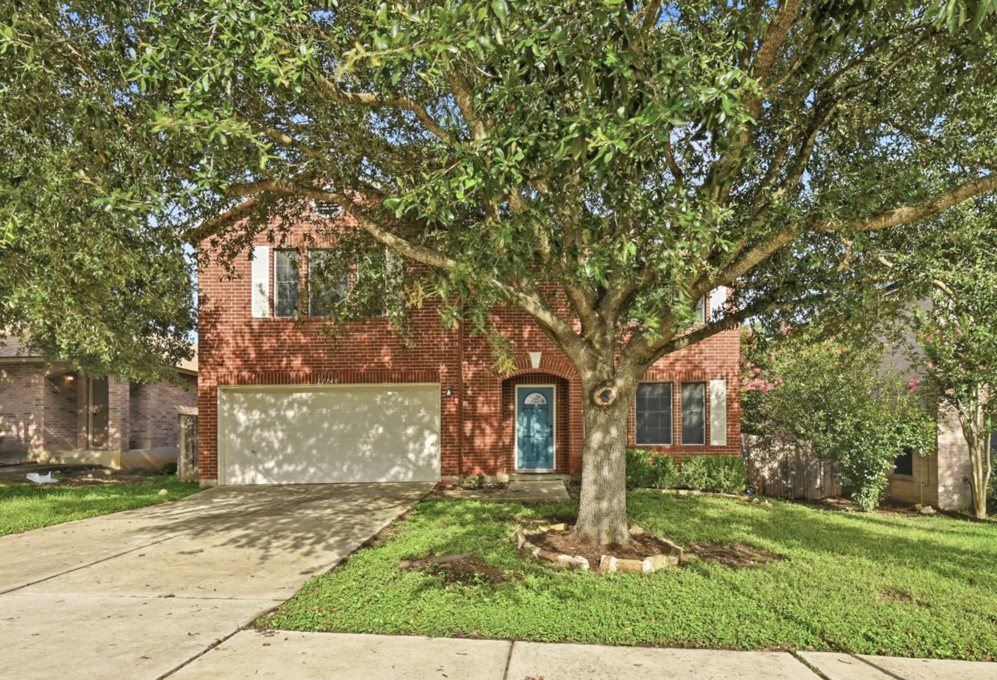 Listing photo 1 of 11140  Currin Ln