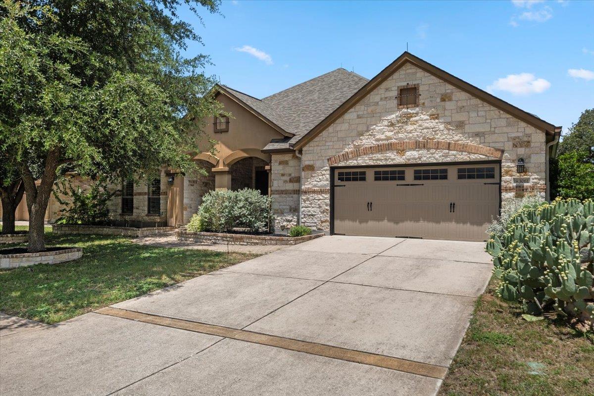Listing photo 1 of 3061  Portulaca Dr