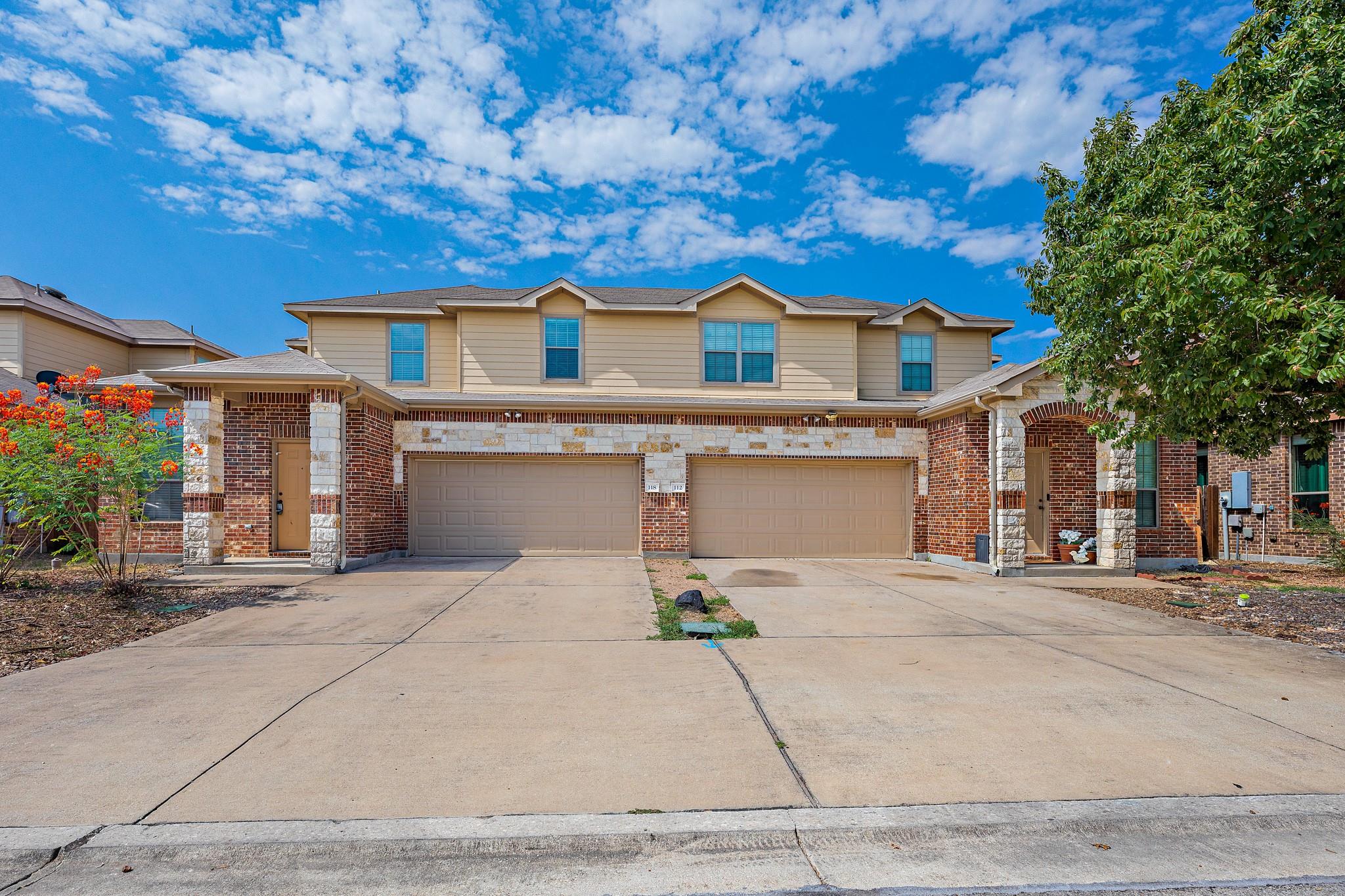 Listing photo 1 of 118 & 112  Creekside Villa Dr