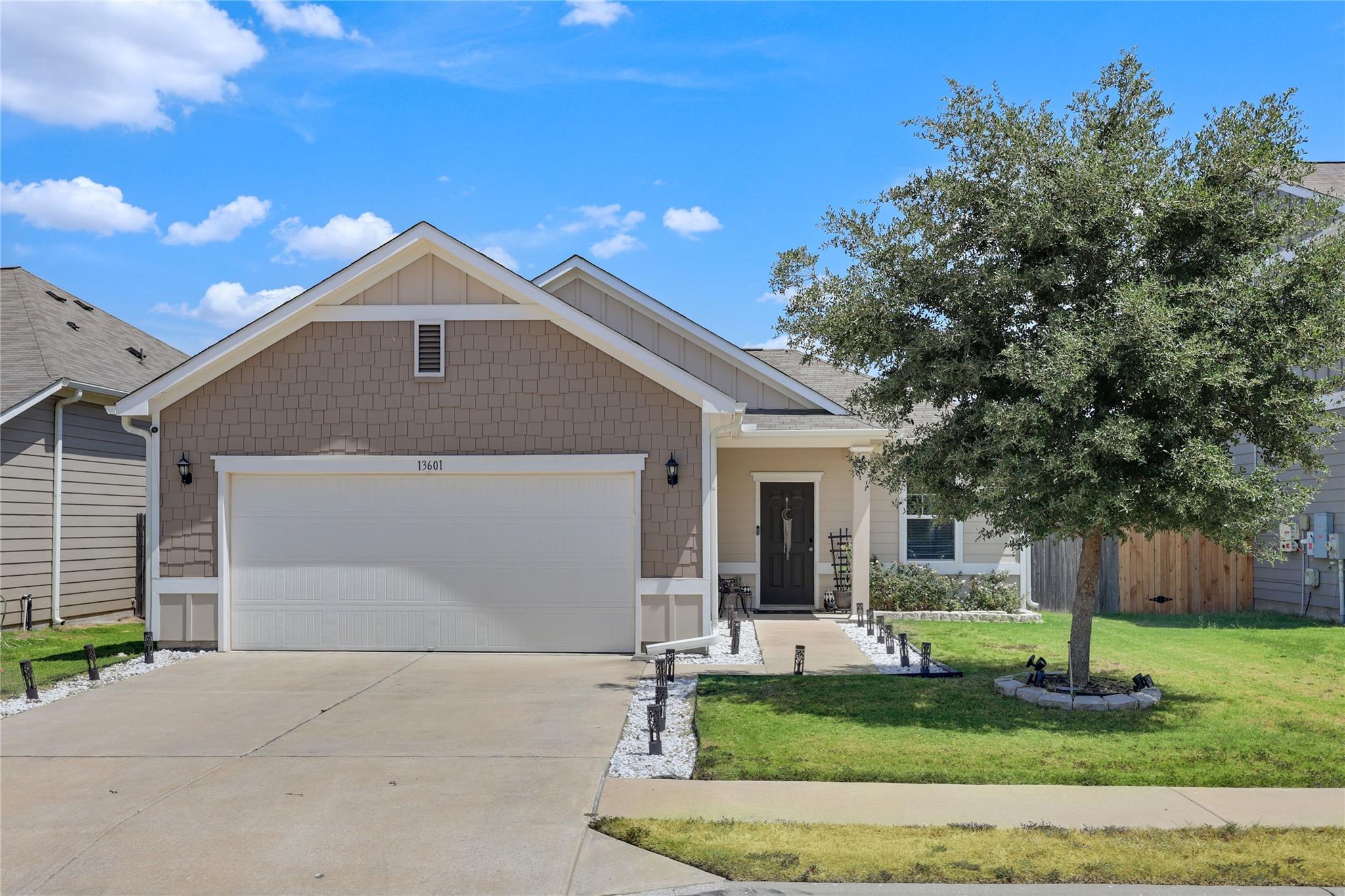 Listing photo 1 of 13601  Charles Abraham Way
