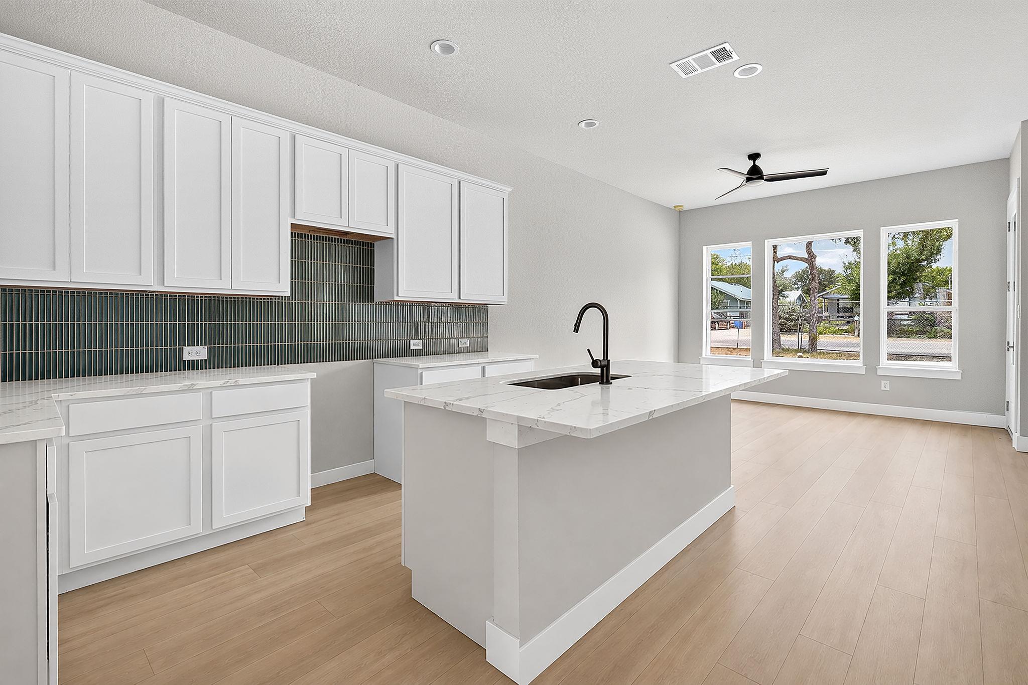 Ảnh nhà đang rao bán 1 của 5001  Pecan Springs Rd  #31