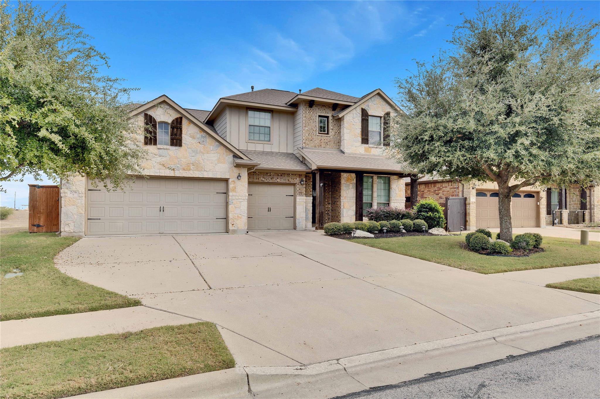 Listing photo 1 of 208  Norcia Loop