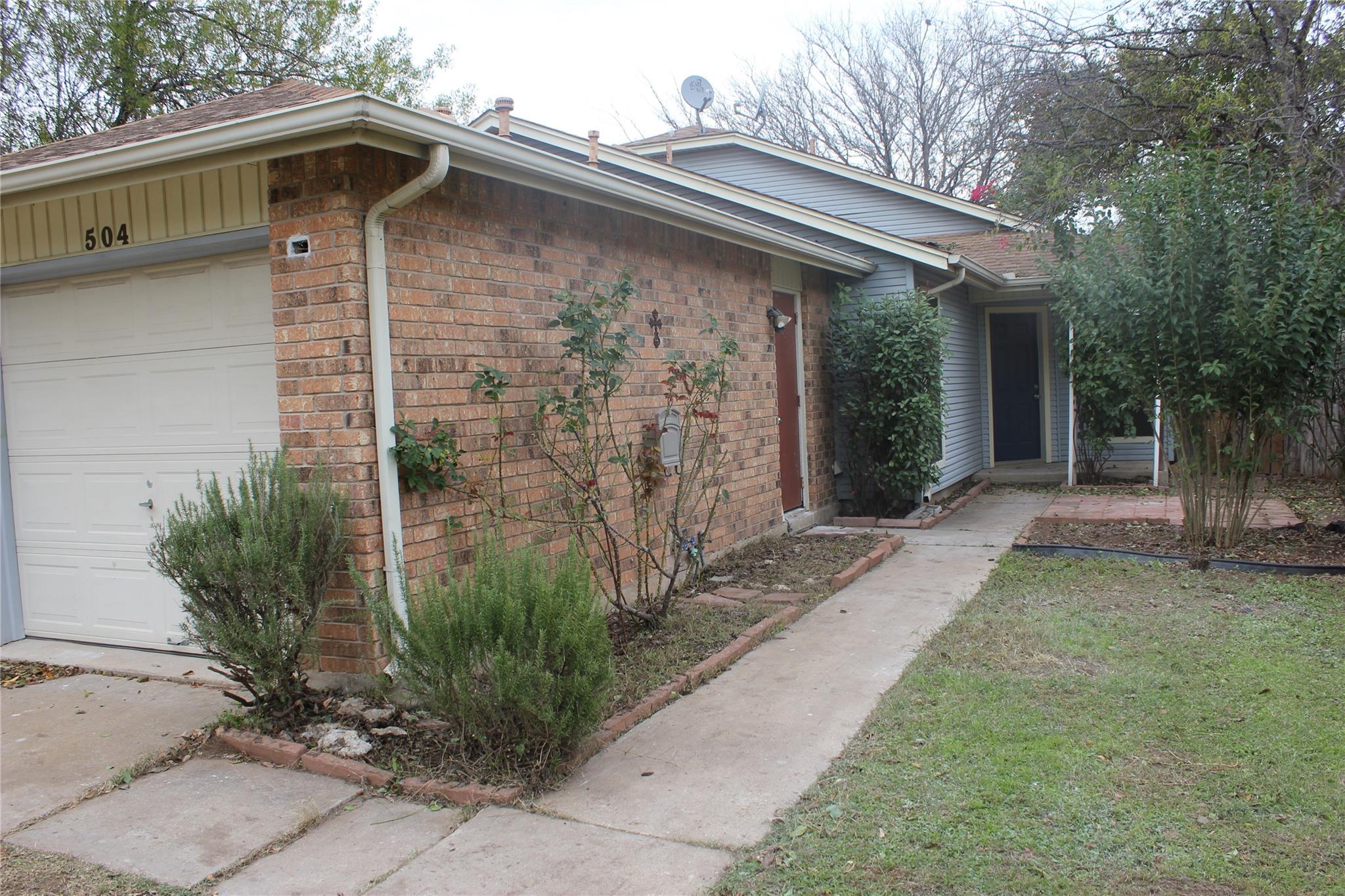 Listing photo 1 of 504  Sierra Cv  #504
