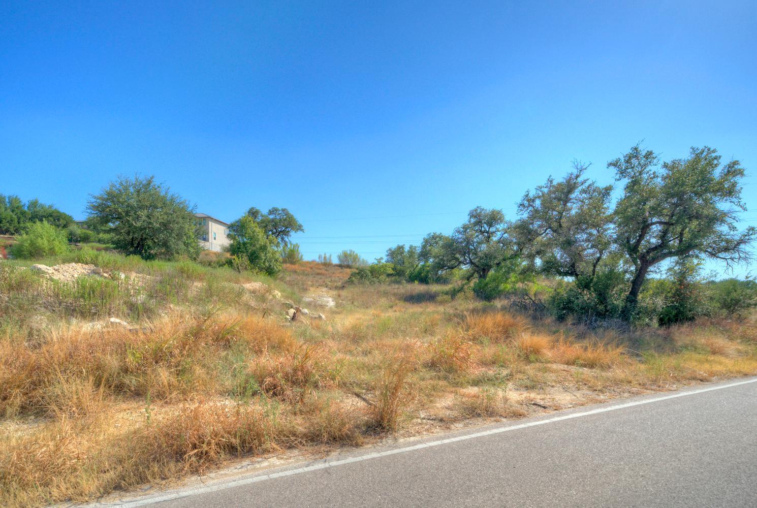 Listing photo 1 of 5003  Weletka Dr