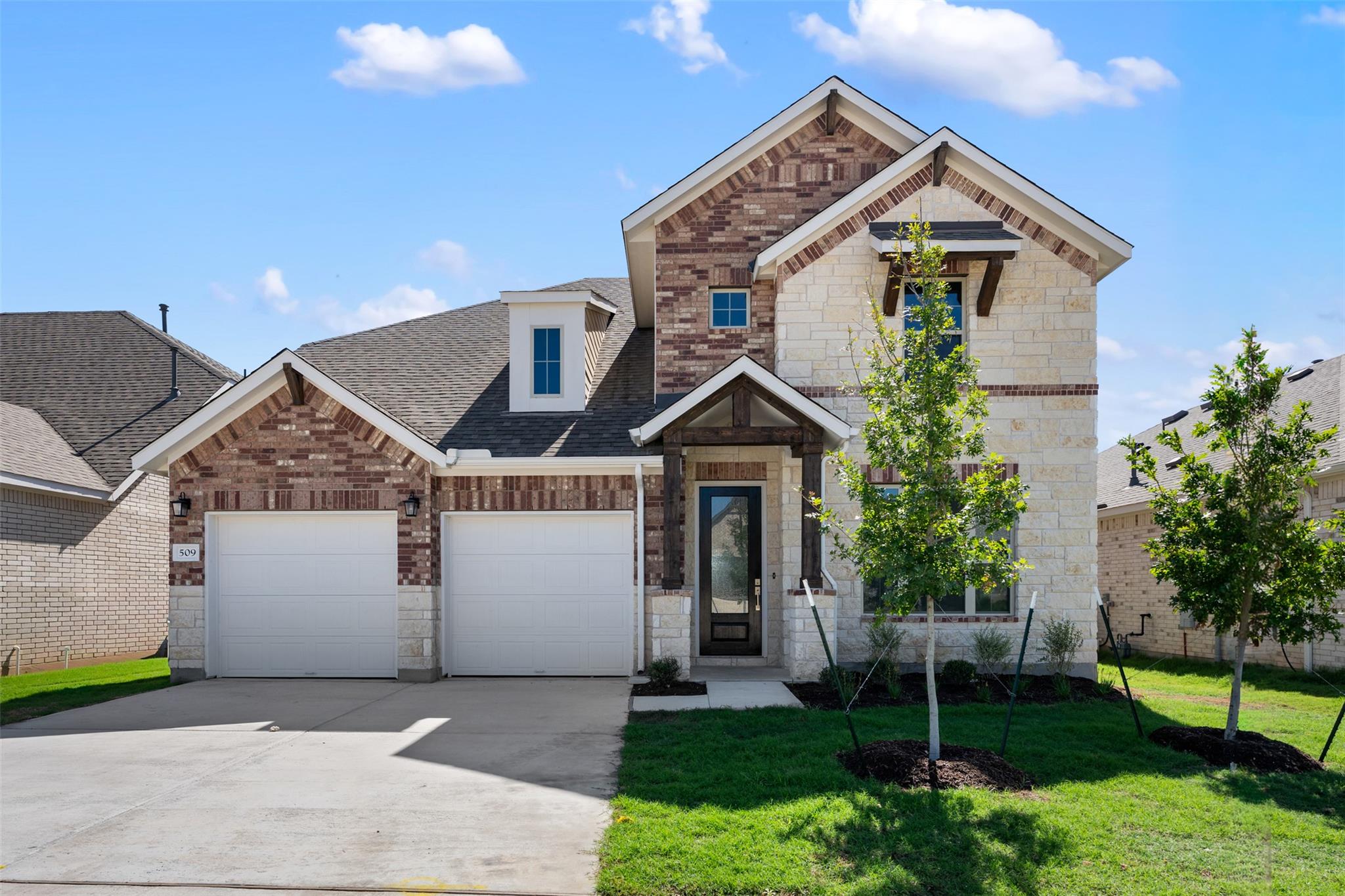 Listing photo 1 of 509  Redding Way