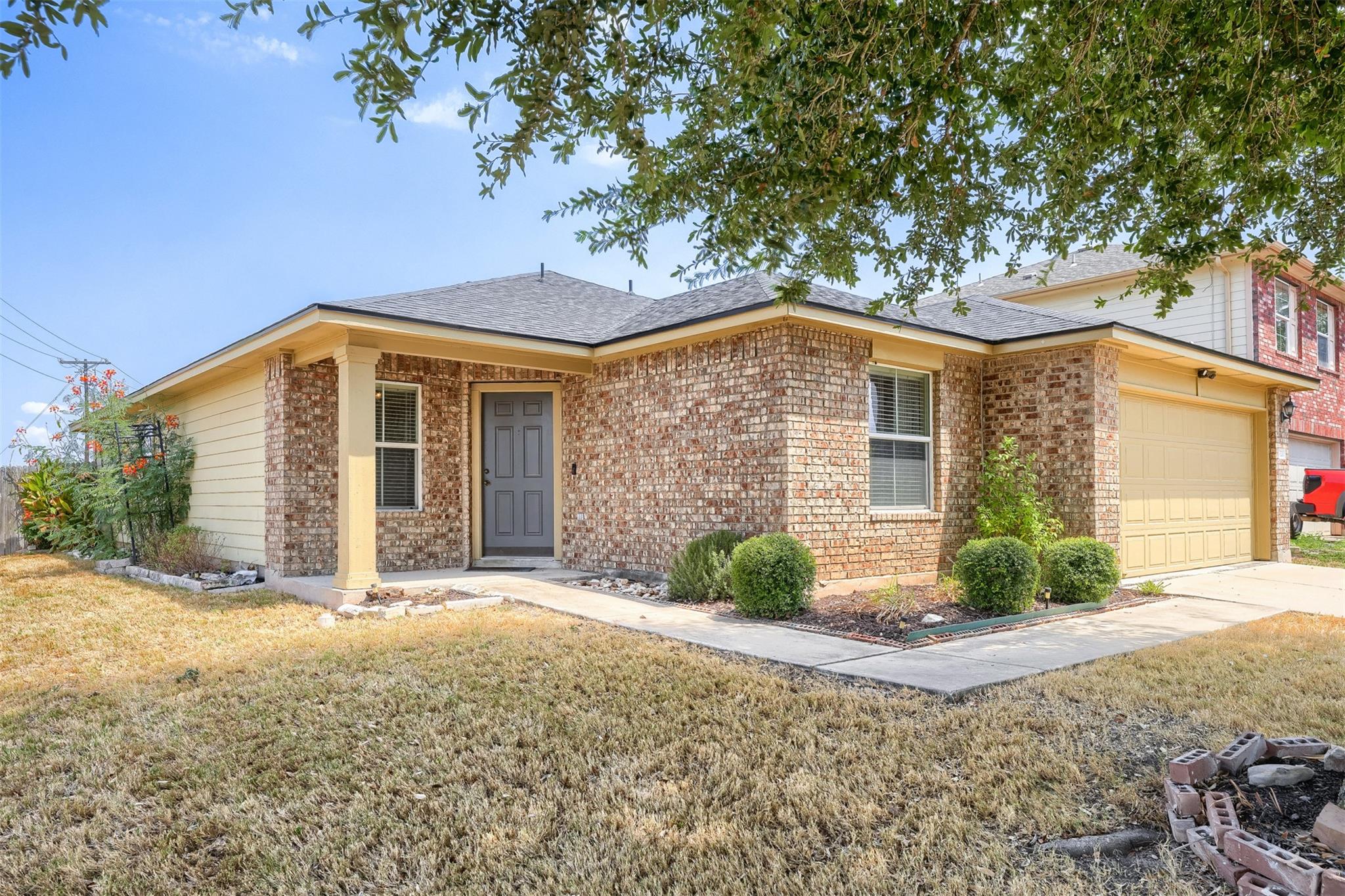 Listing photo 1 of 13200  Ring Dr