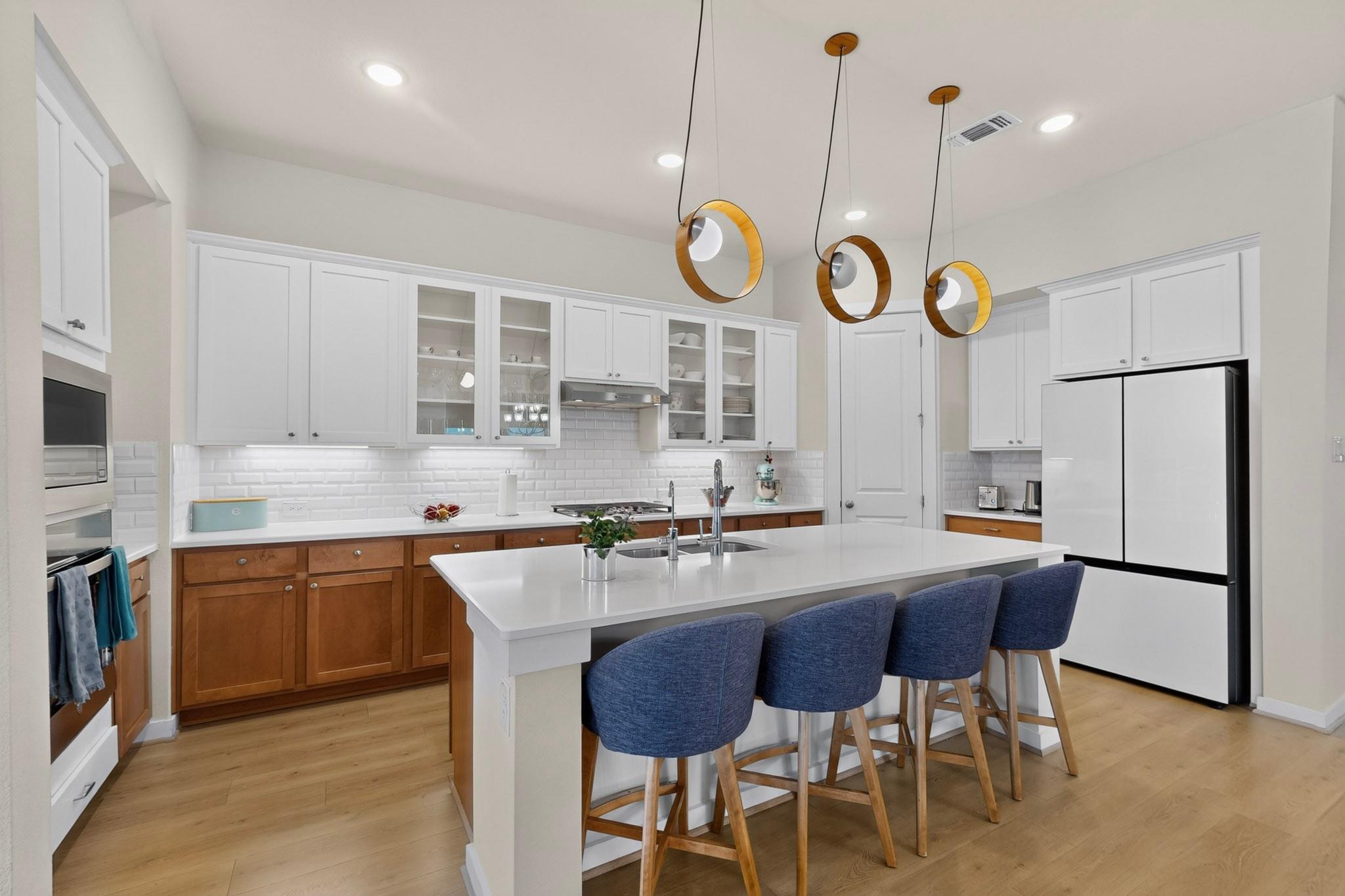 Listing photo 1 of 4010  Flowstone Ln