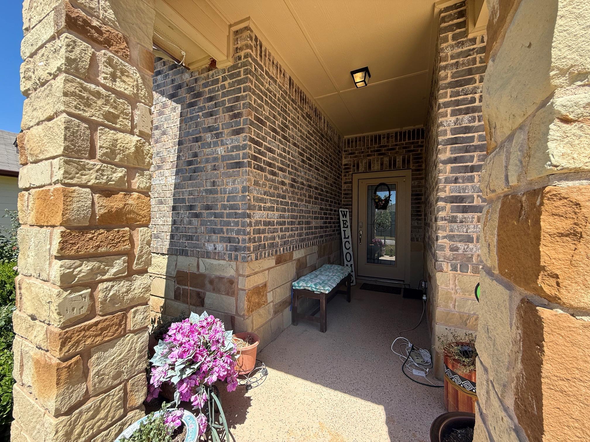 Listing photo 1 of 617  Ibis Falls Loop
