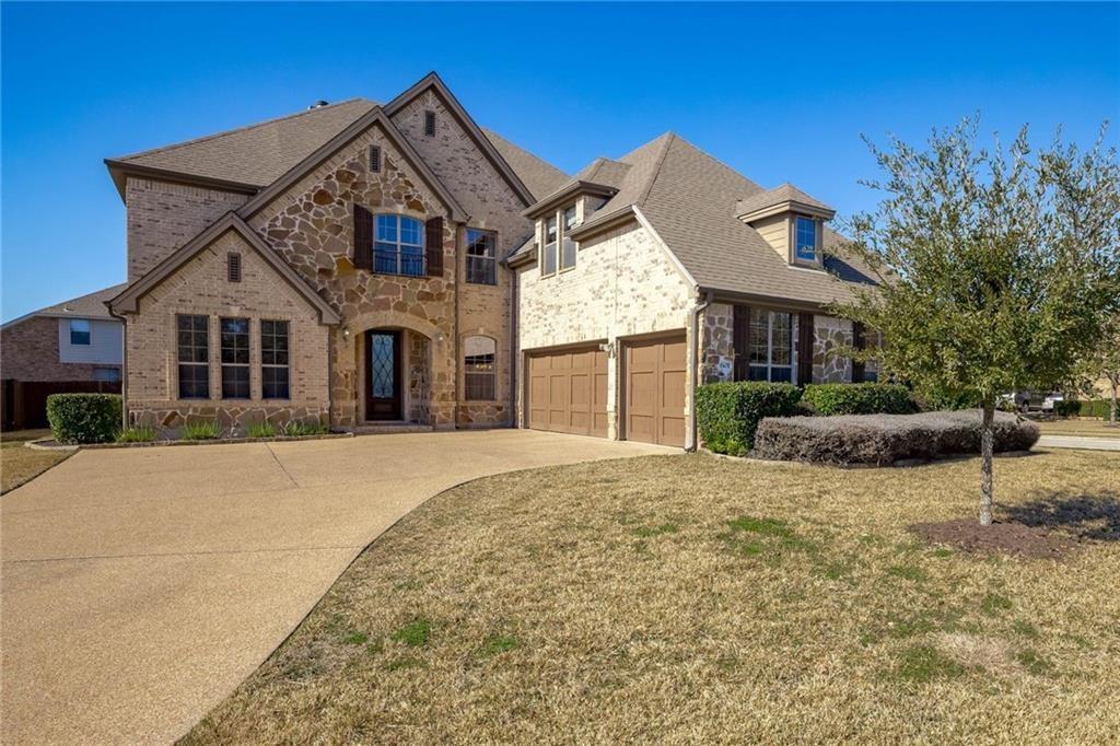 Listing photo 1 of 601  Riley Trl