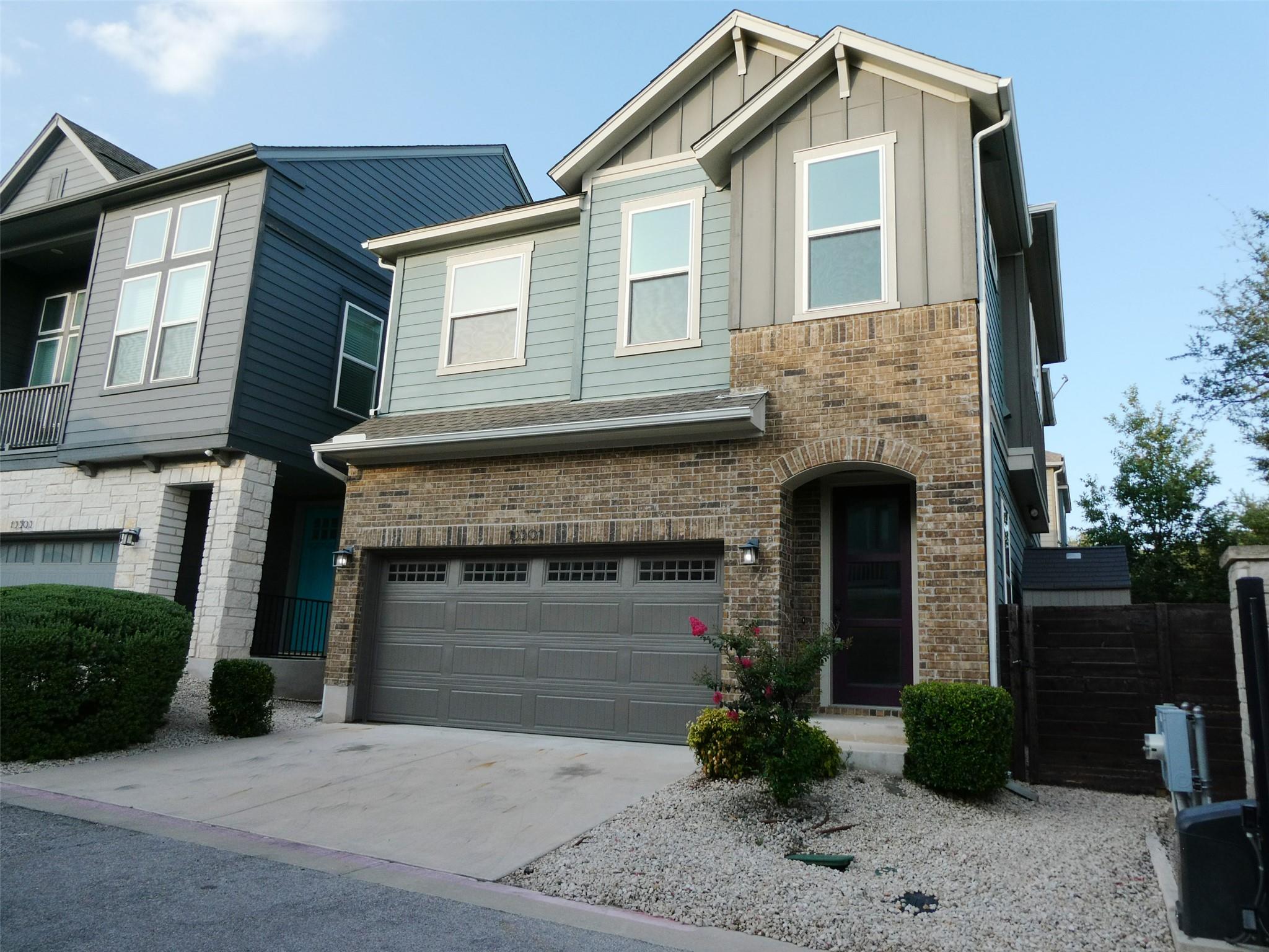 Listing photo 1 of 13501  CIBOLO Trce  #180