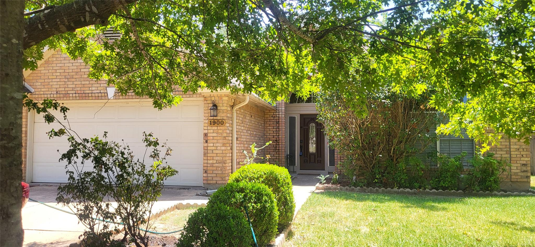 Listing photo 1 of 1900 NW Old Mill Rd
