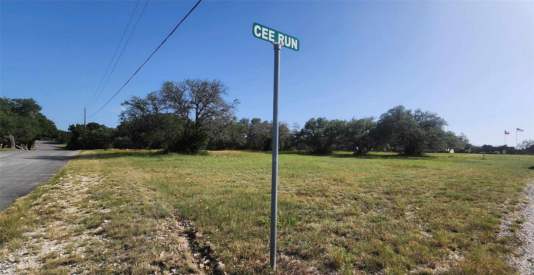 Listing photo 1 of 103  Cee Run