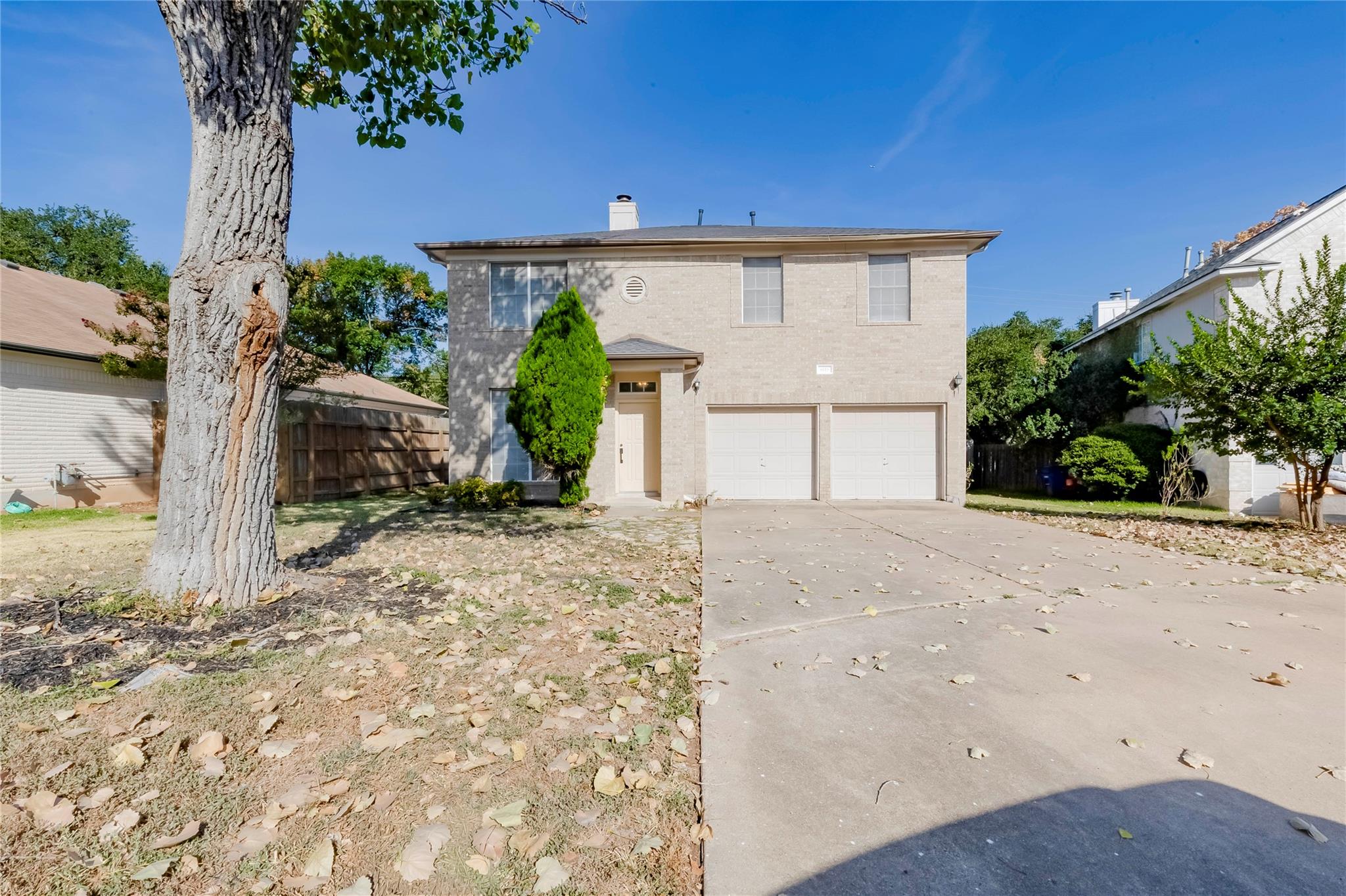 Listing photo 1 of 8116  Forest Heights Ln