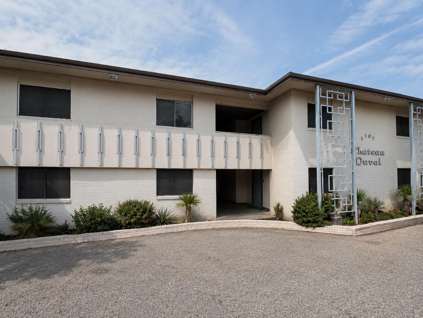 Listing photo 1 of 3106  Duval St  #205