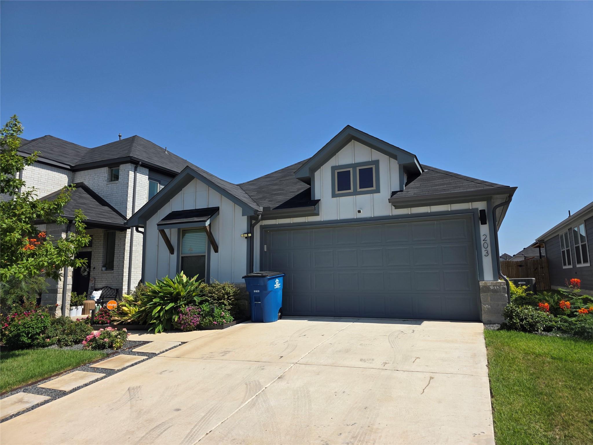 Listing photo 1 of 203  Spirit St