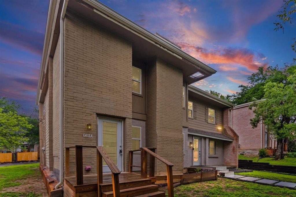 Multi-level exterior featuring brick and horizont