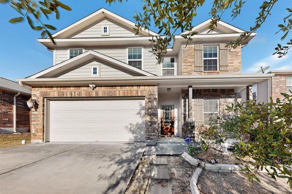 Craftsman architectural elements blend seamlessly