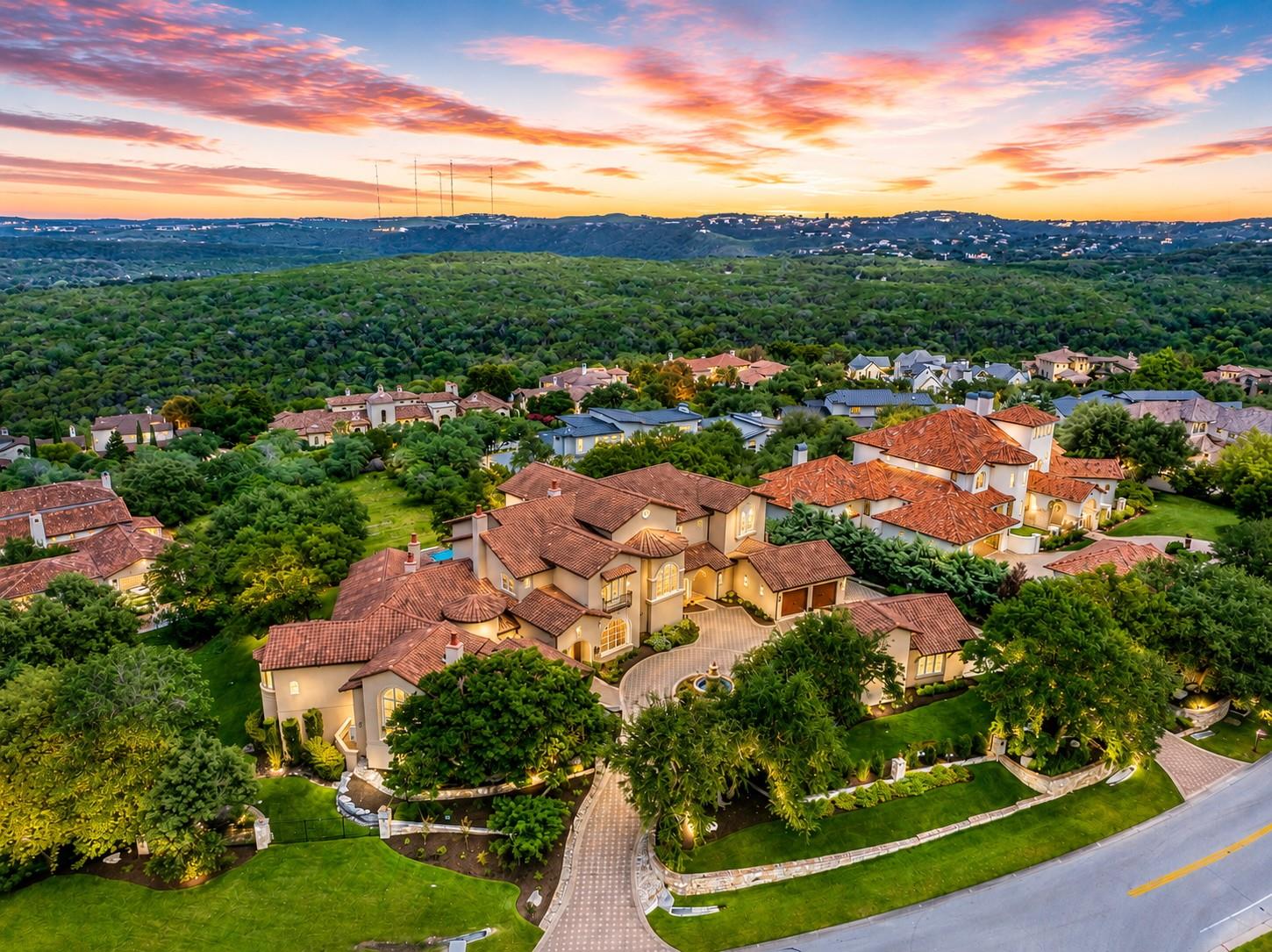 Listing photo 1 of 1025  Marly Way