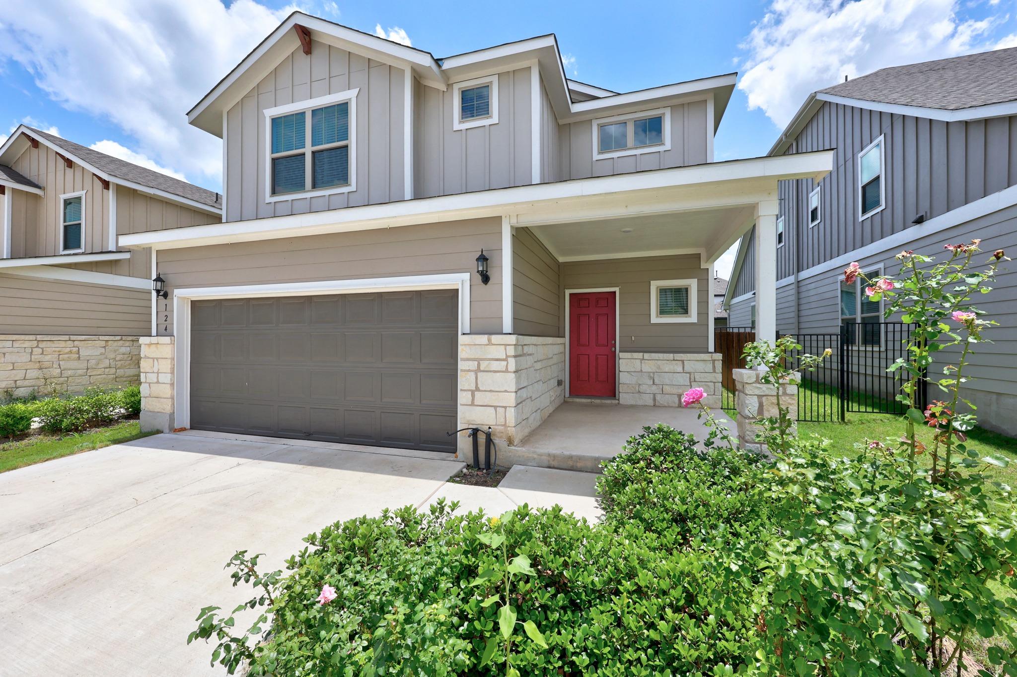Listing photo 1 of 124-A  Banyon Dr