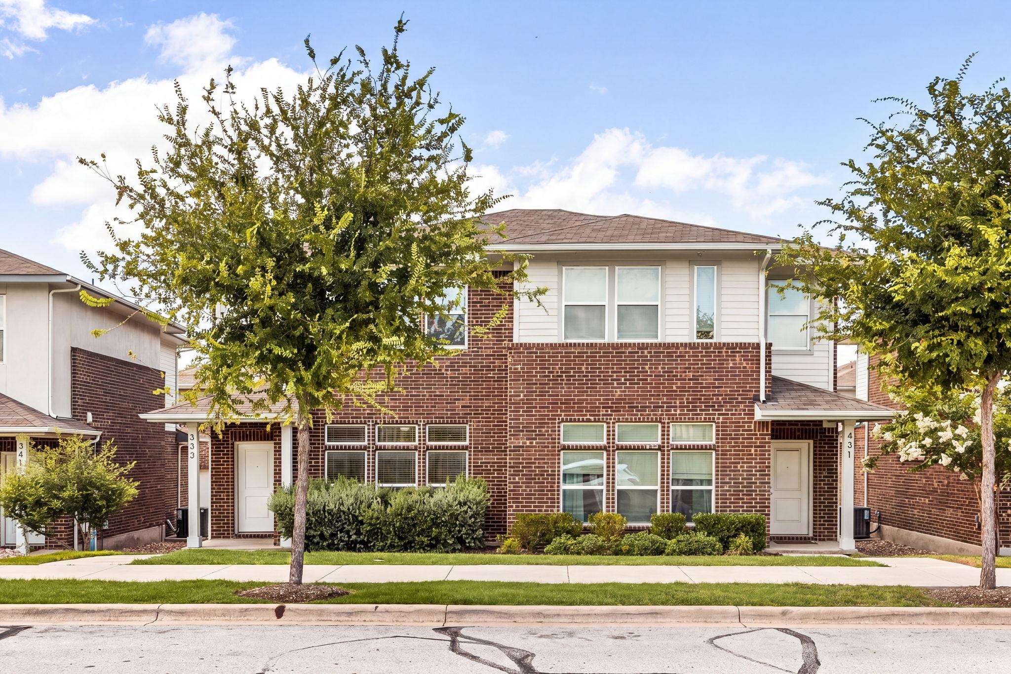Listing photo 1 of 605 W South St  #332