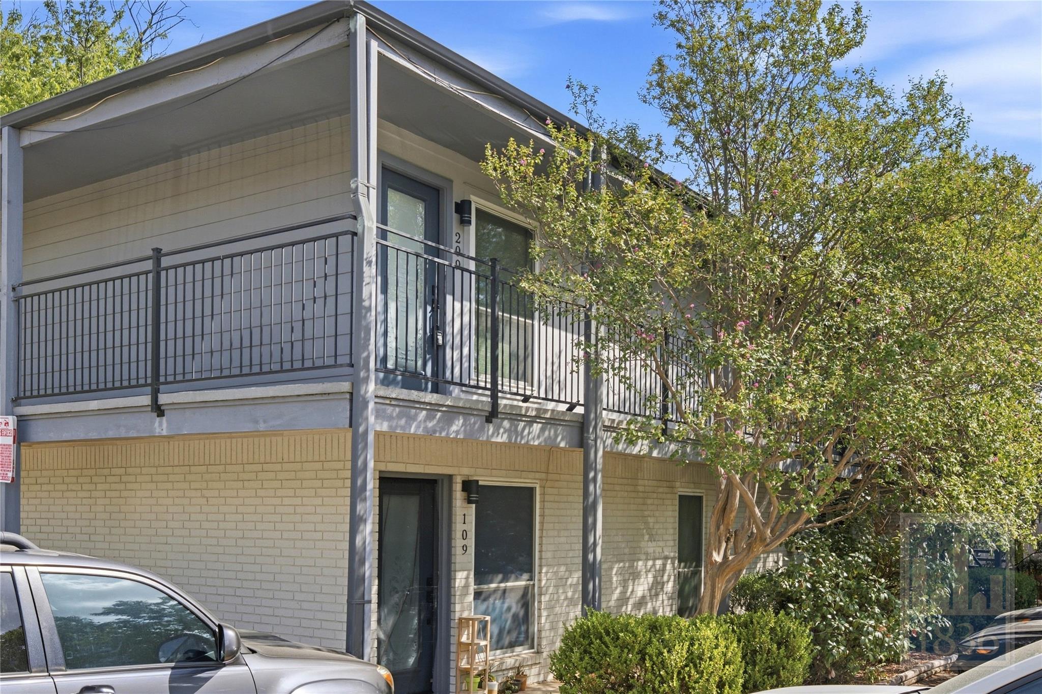 Listing photo 1 of 1111 W 10th St  #209