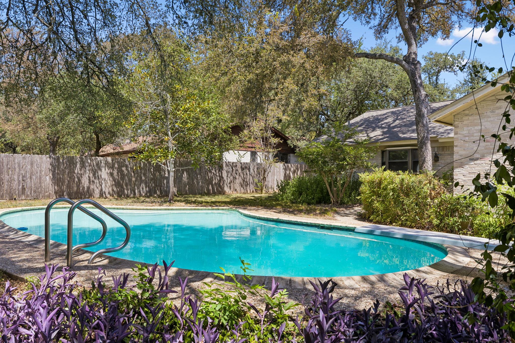 Listing photo 1 of 2509  Toulouse Dr