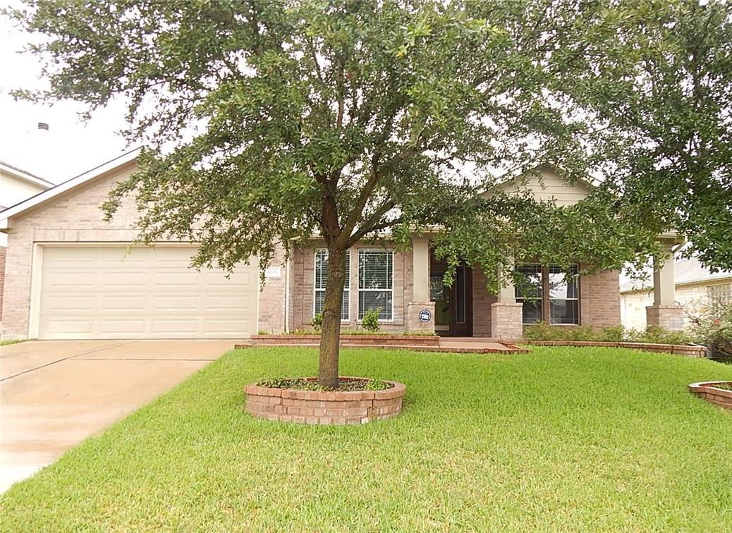 Listing photo 1 of 4300  Hidden Lake Xing