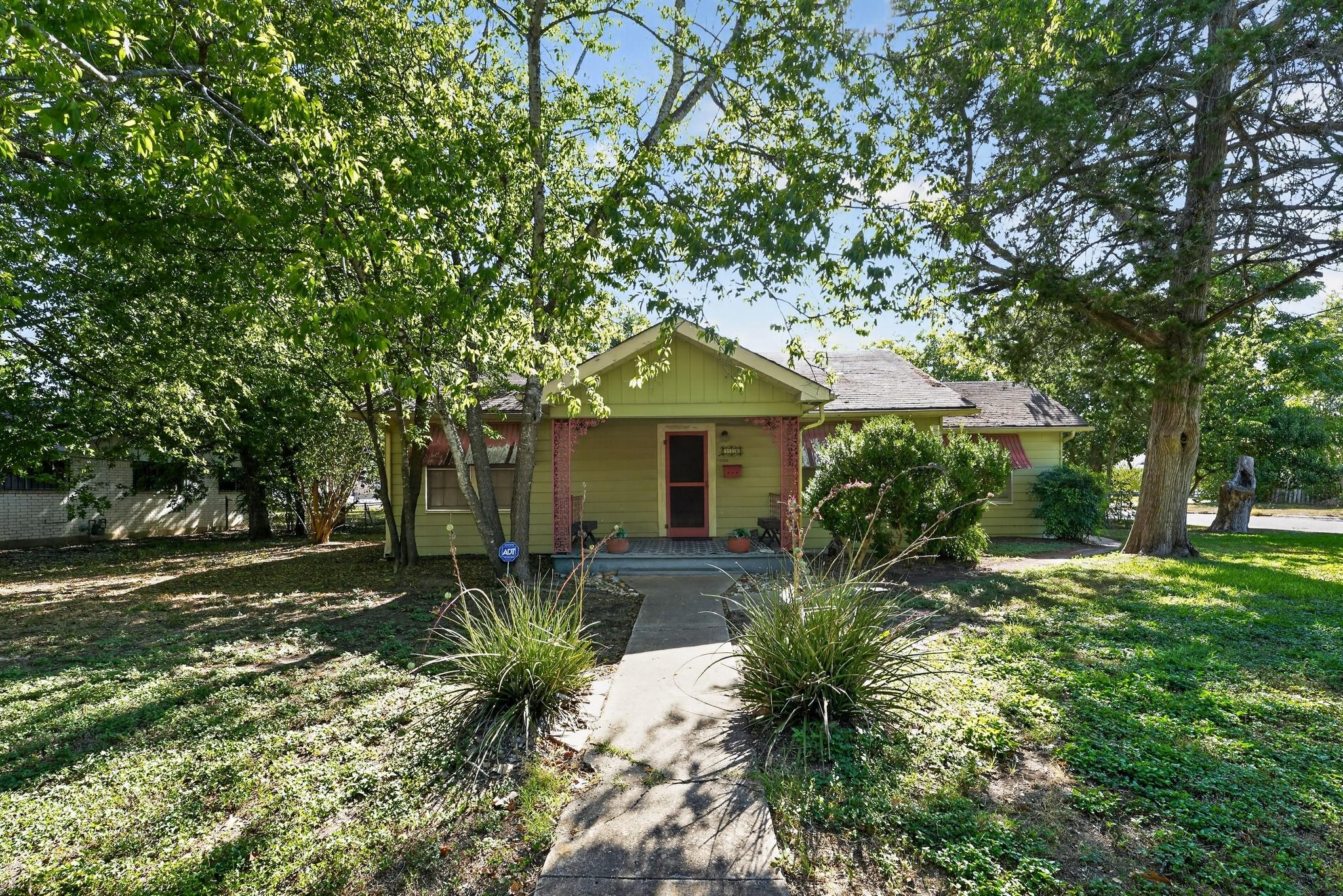 Listing photo 1 of 316  Guadalupe St