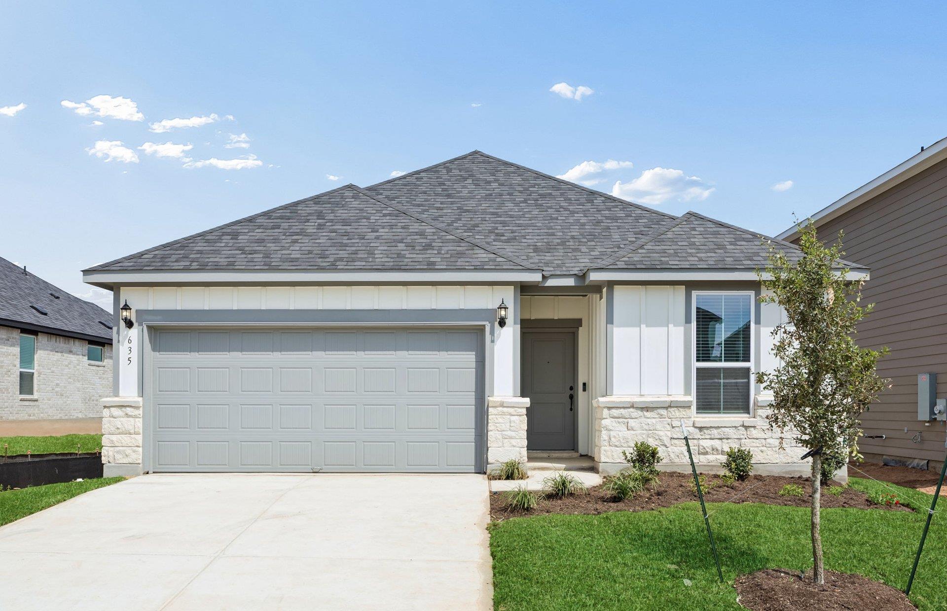Listing photo 1 of 635  Rubber Tree Way