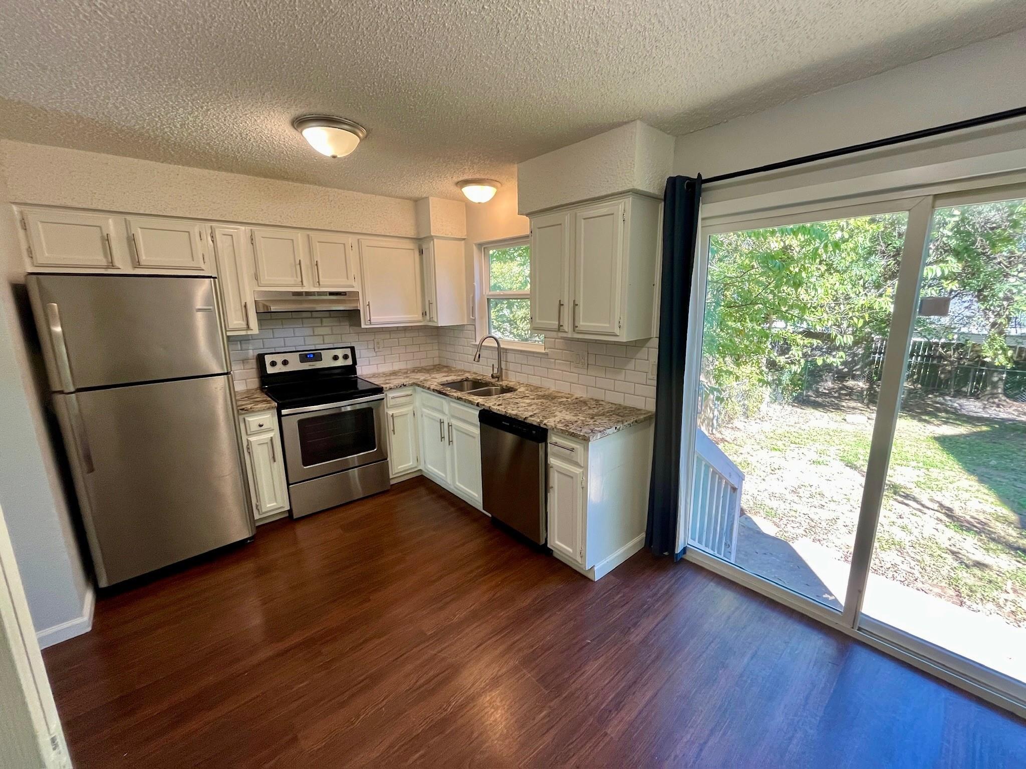 Listing photo 1 of 122  Hillside Dr