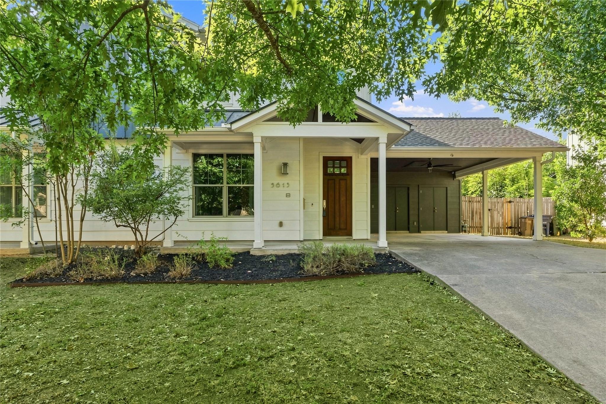 Listing photo 1 of 5613  Roosevelt Ave  #B