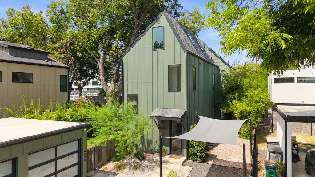 Listing photo 1 of 625  Tillery St  #B