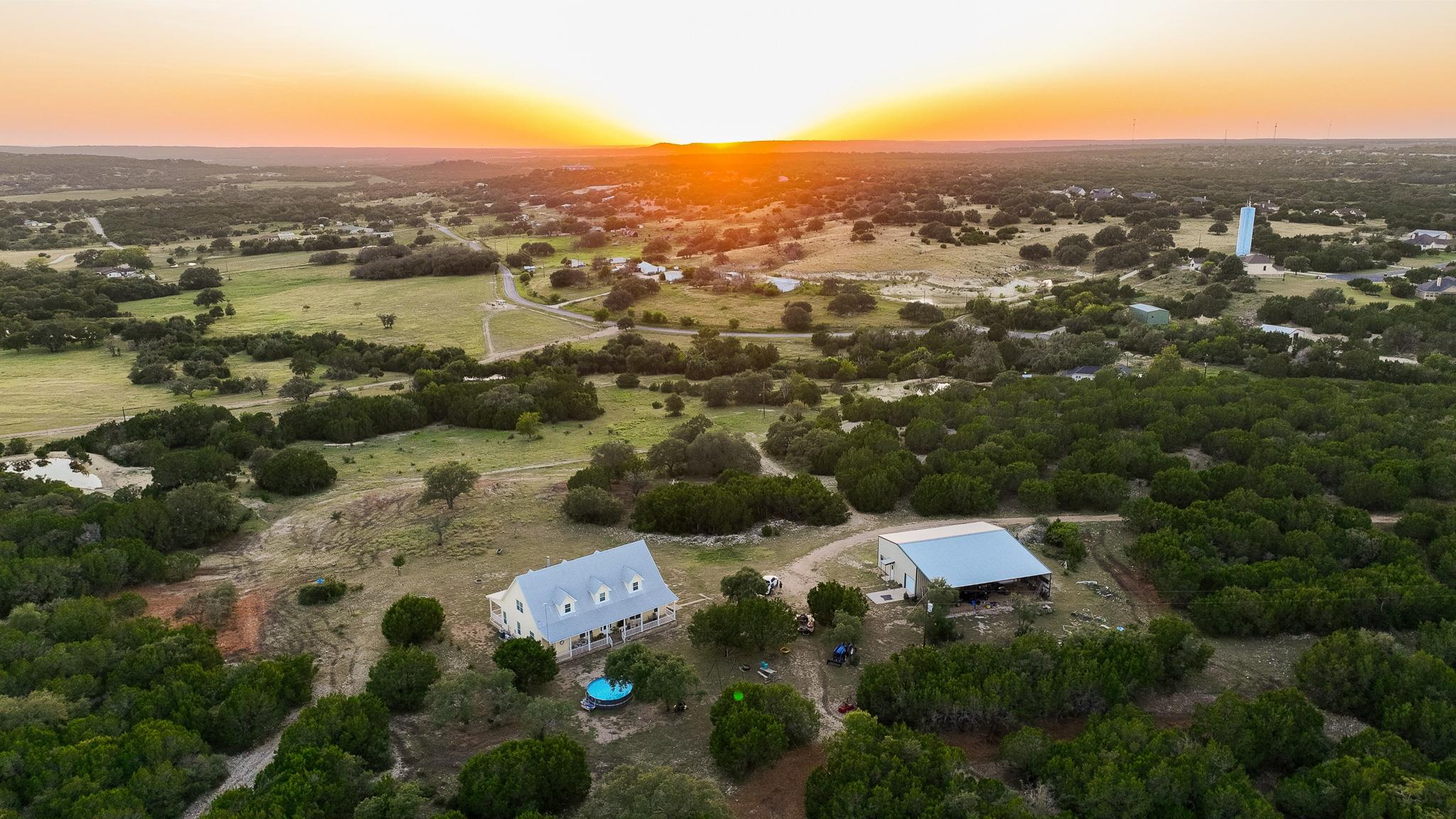 Listing photo 1 of 4237  County Road 330 Rd