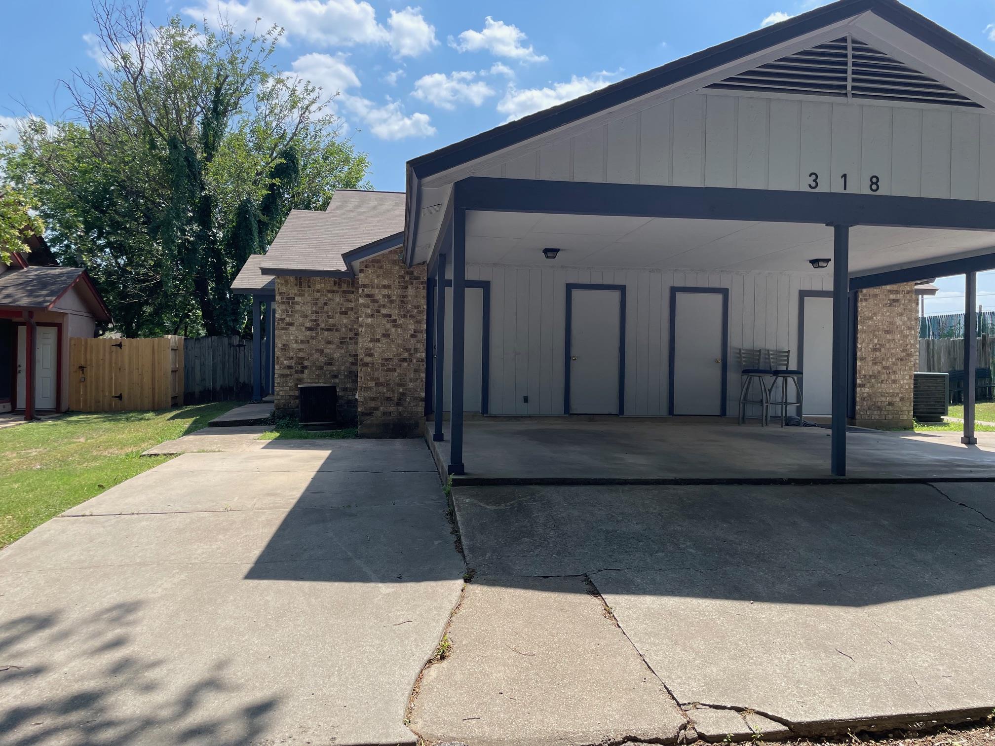 Listing photo 1 of 318 W William Cannon Dr  #A