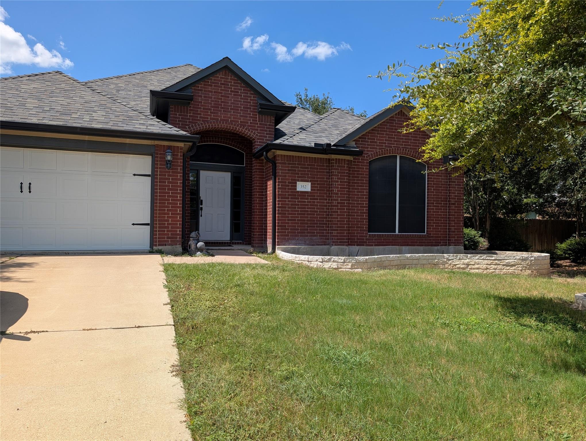 Listing photo 1 of 352  Sweet Gum None