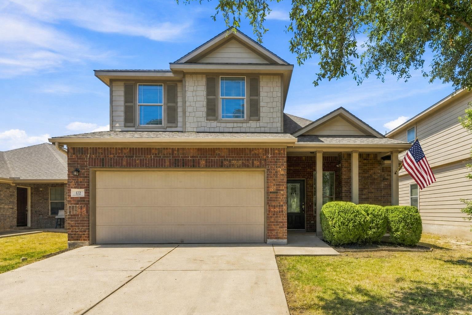 Listing photo 1 of 172  Housefinch Loop