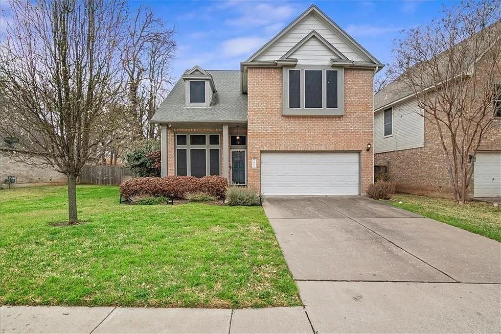 Listing photo 1 of 1006  Oaklands Dr