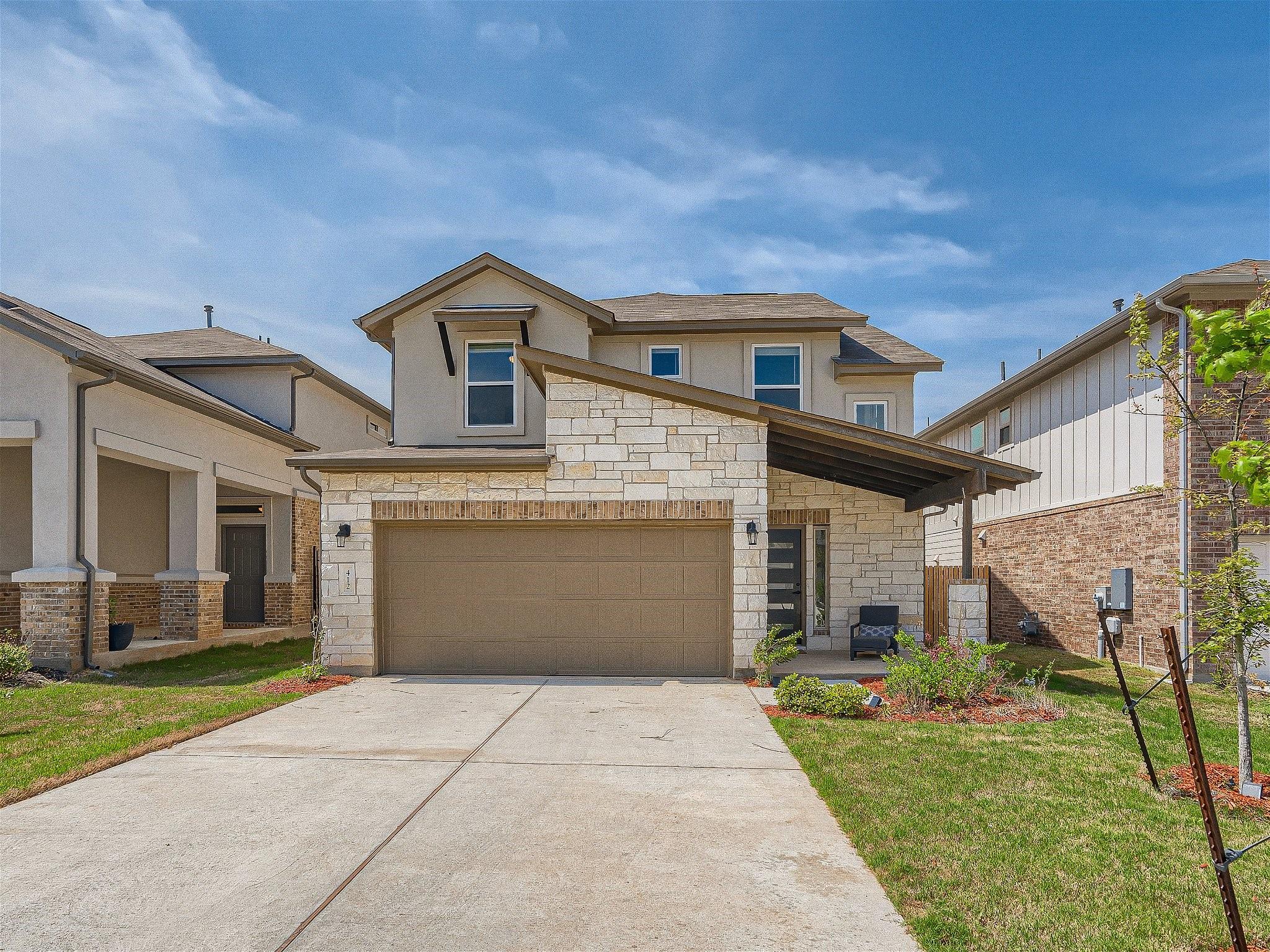 Listing photo 1 of 412  Arrowhead Vine St