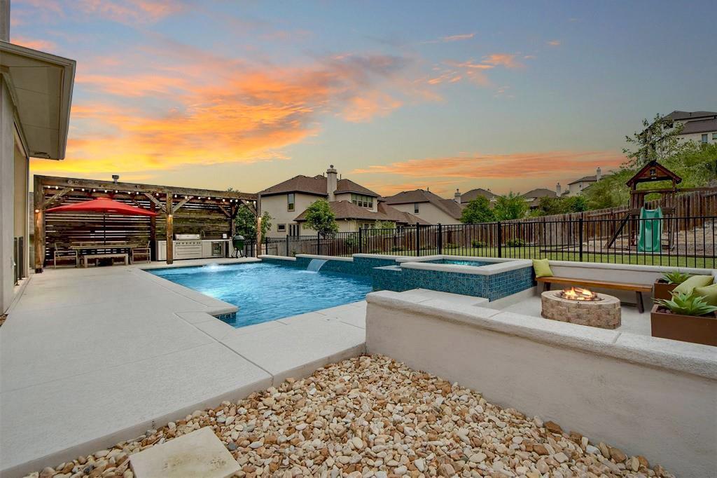 Listing photo 1 of 6005  Osceola Trl