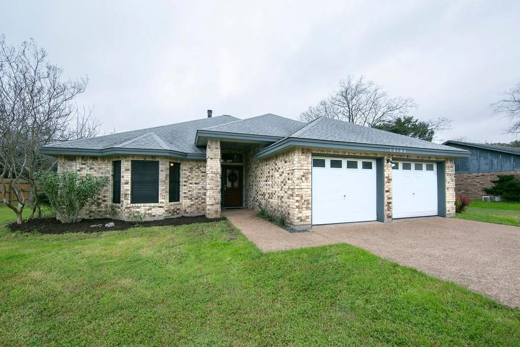 Listing photo 1 of 13102  Villa Park Dr