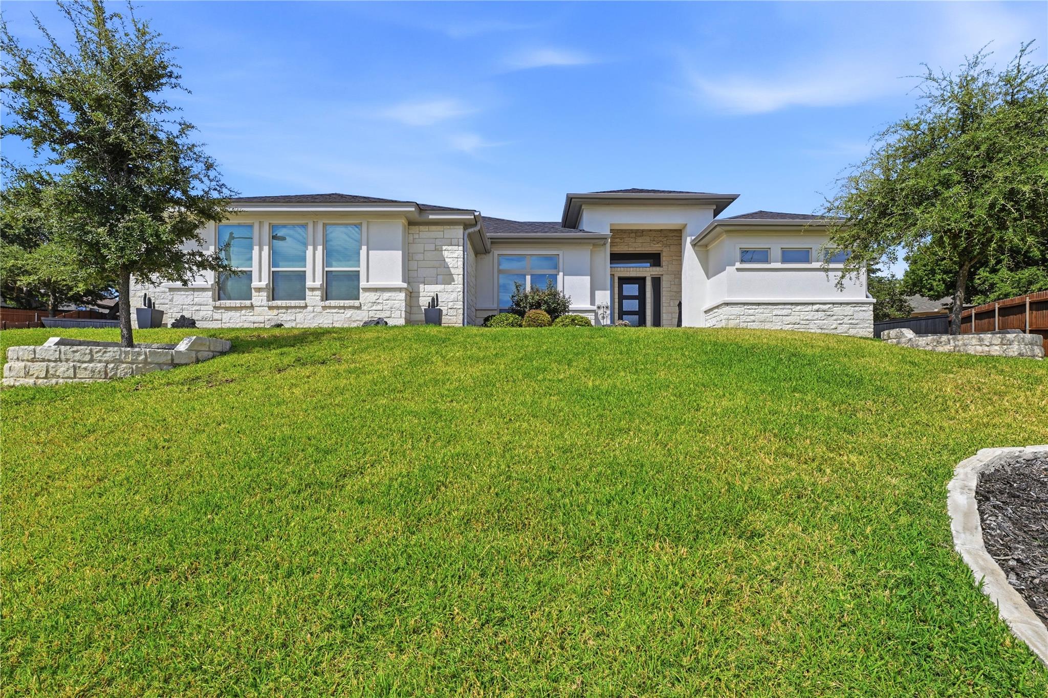 3018  Box Canyon Cir 매물 사진 1
