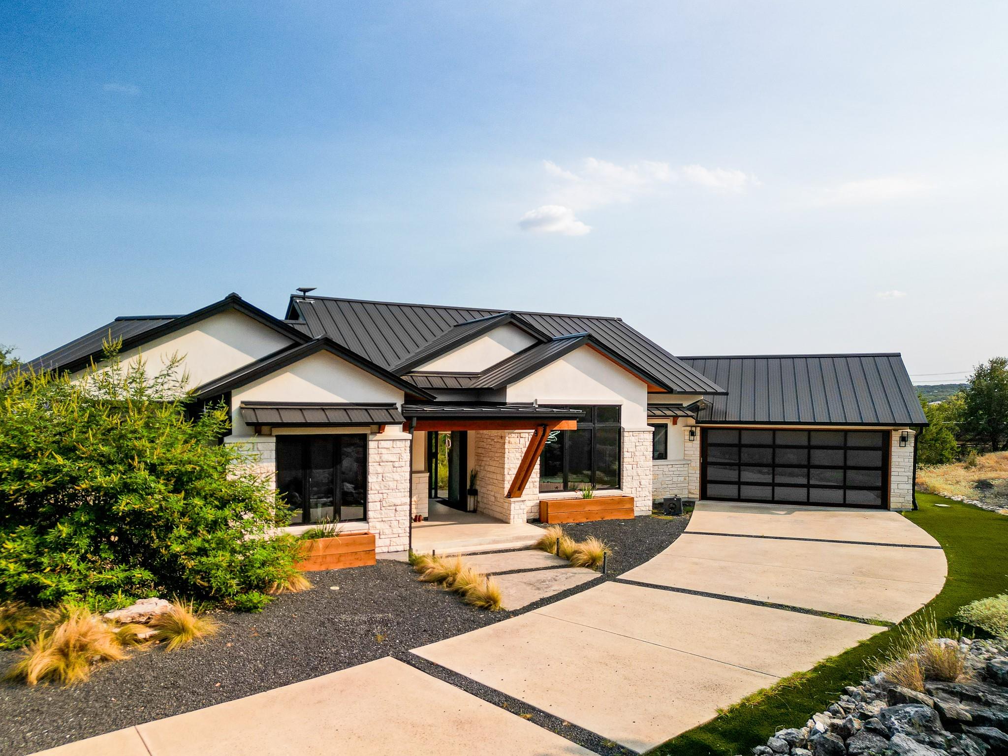 Modern architectural lines define this custom sin