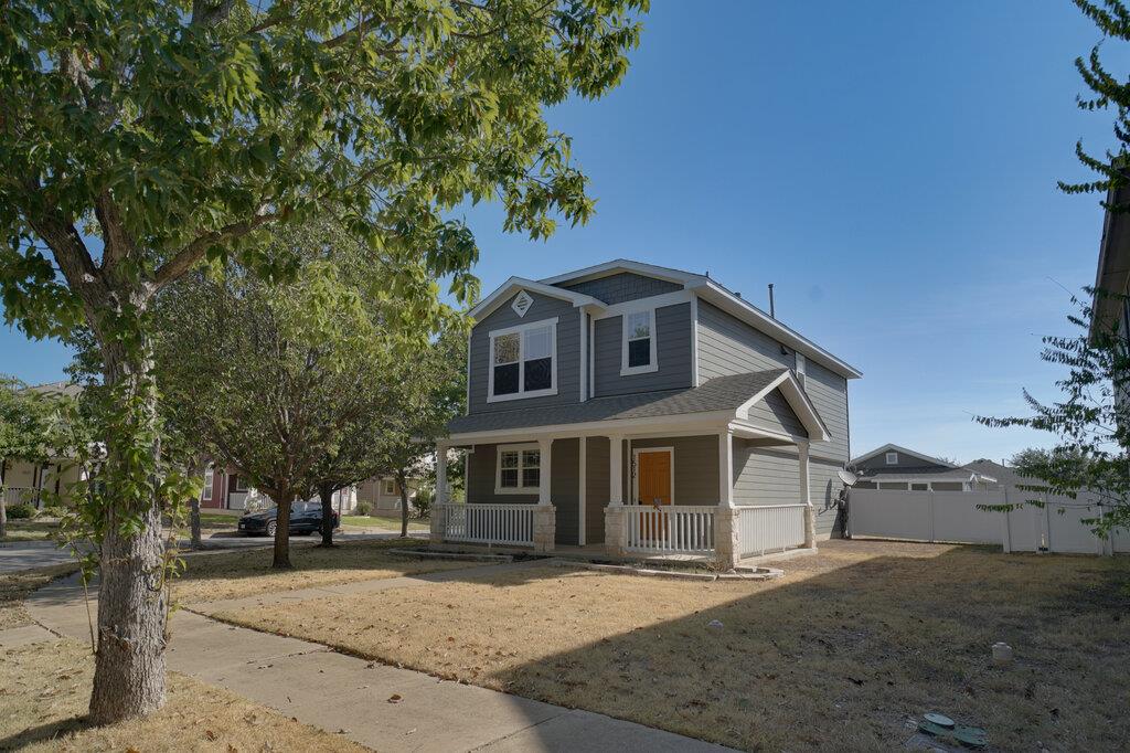 Listing photo 1 of 1512  Davis Mountain Loop