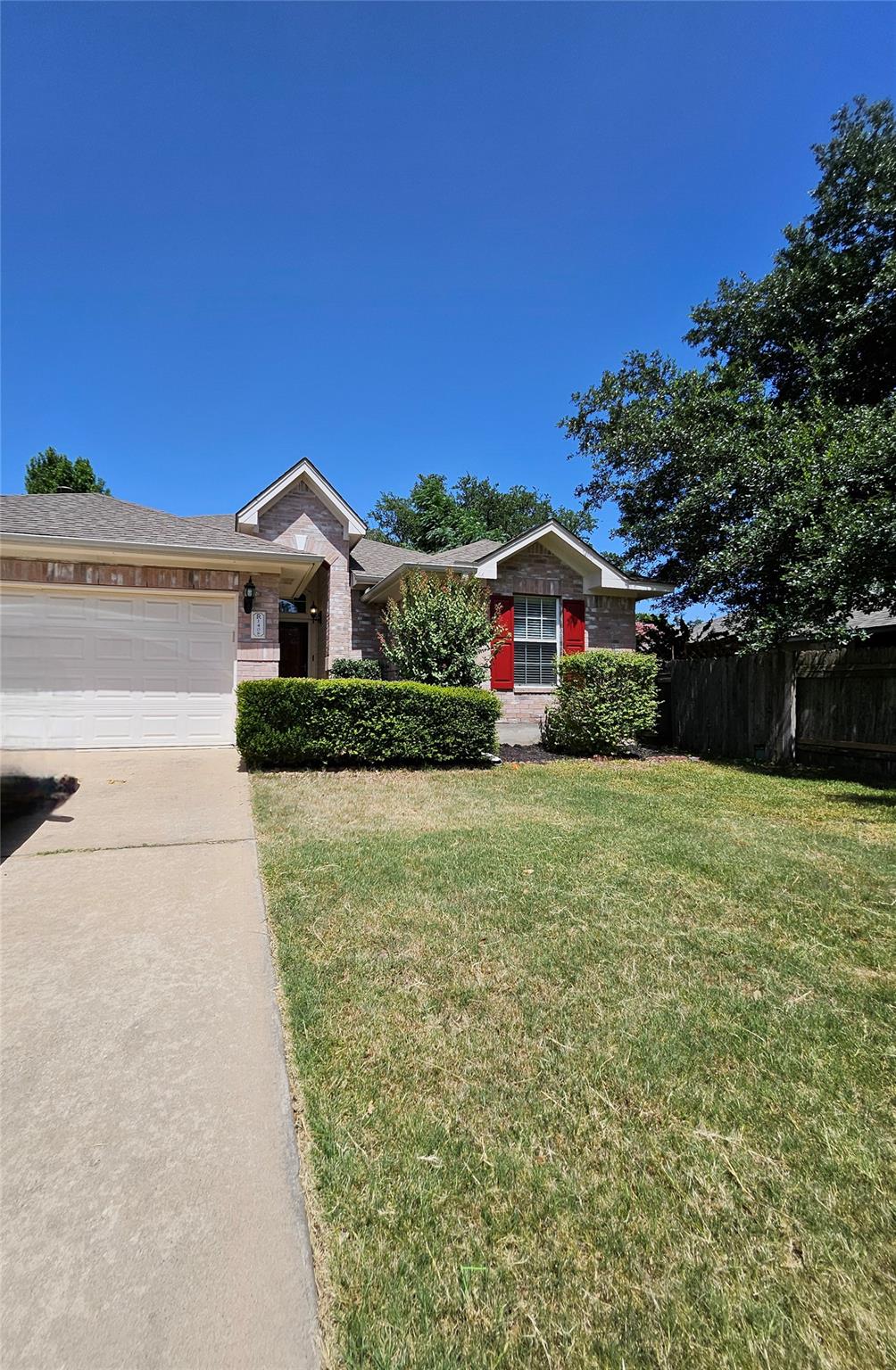 Listing photo 1 of 1408  Brighton Bend Ln