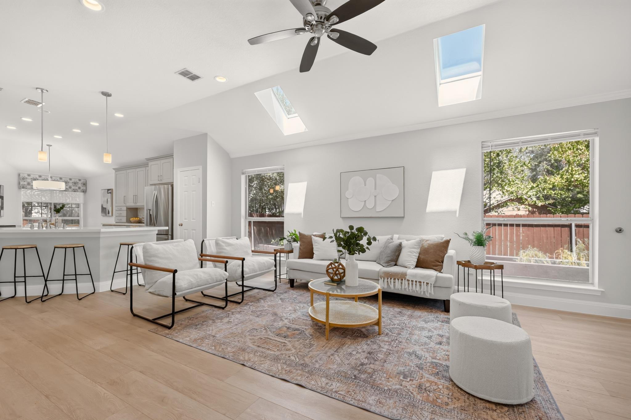 13536  Anarosa Loop 매물 사진 1