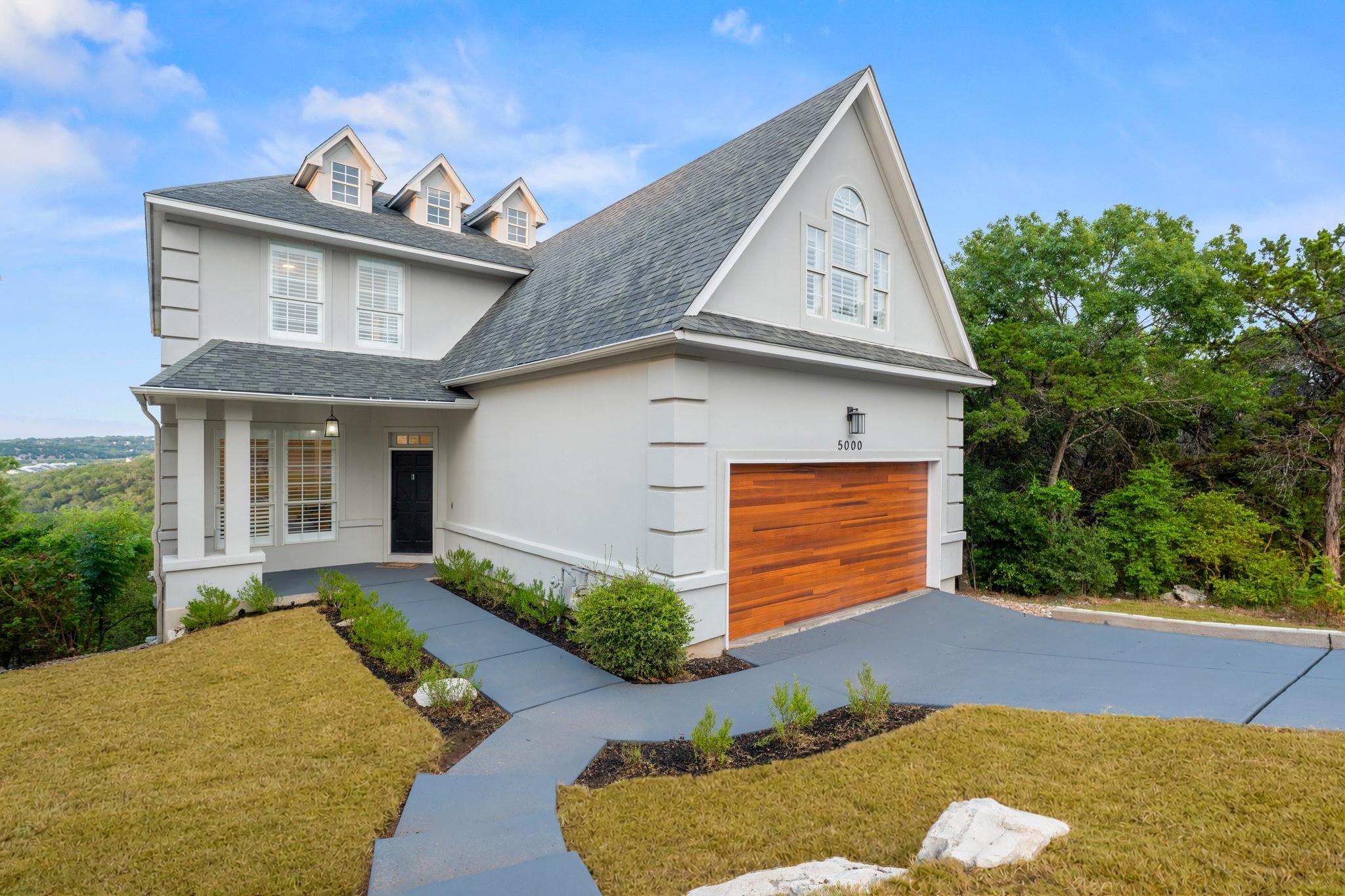 Listing photo 1 of 5000  Valburn Ct