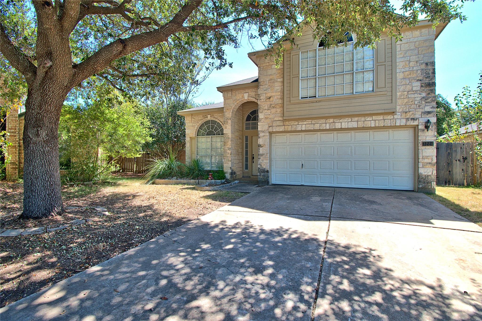 Listing photo 1 of 3224  Texas Topaz Dr